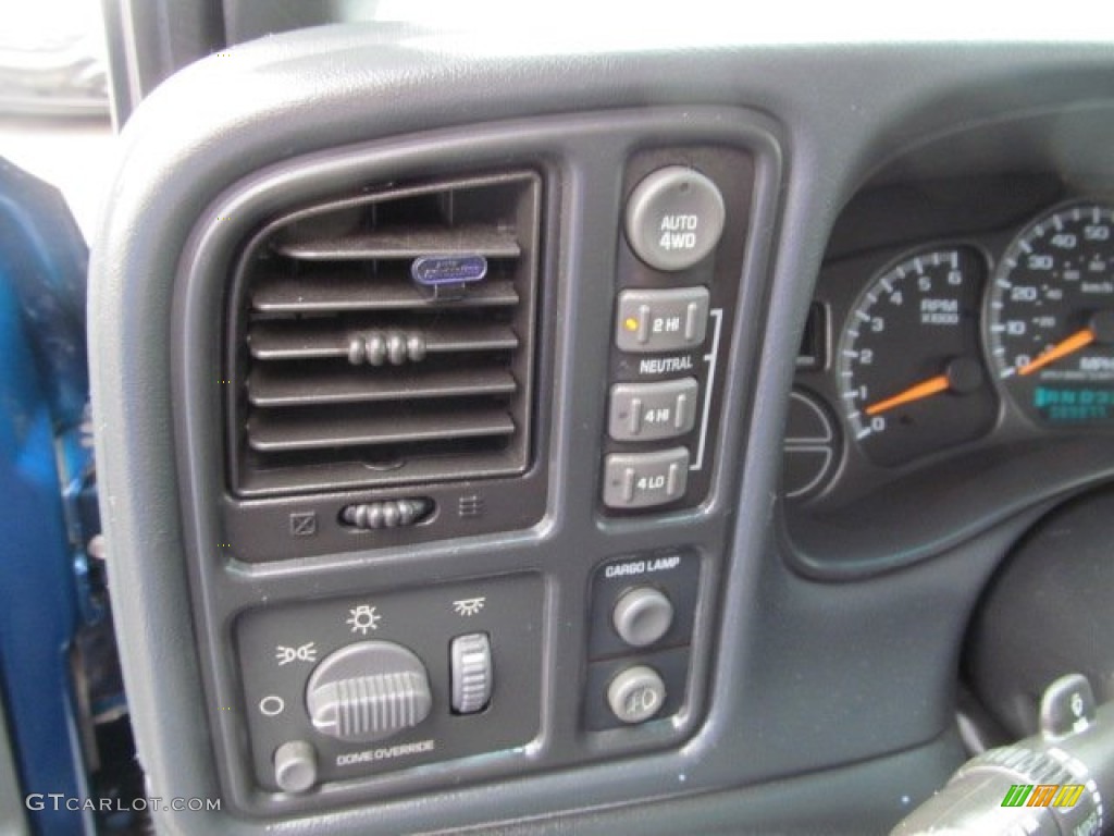 2001 Chevrolet Silverado 1500 Z71 Extended Cab 4x4 Controls Photo #77715520