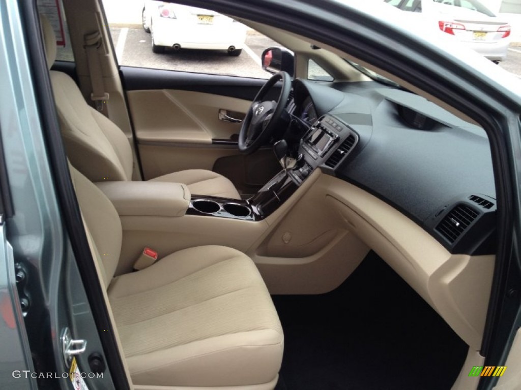 Ivory Interior 2010 Toyota Venza I4 Photo #77715926