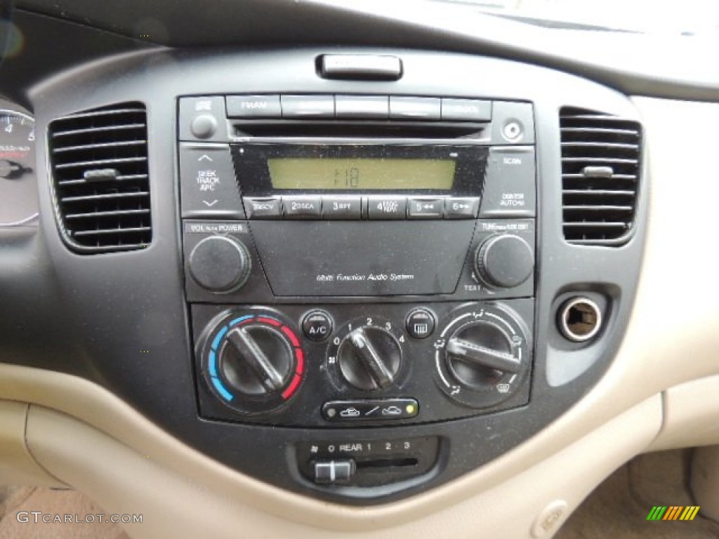 2004 Mazda MPV LX Controls Photos