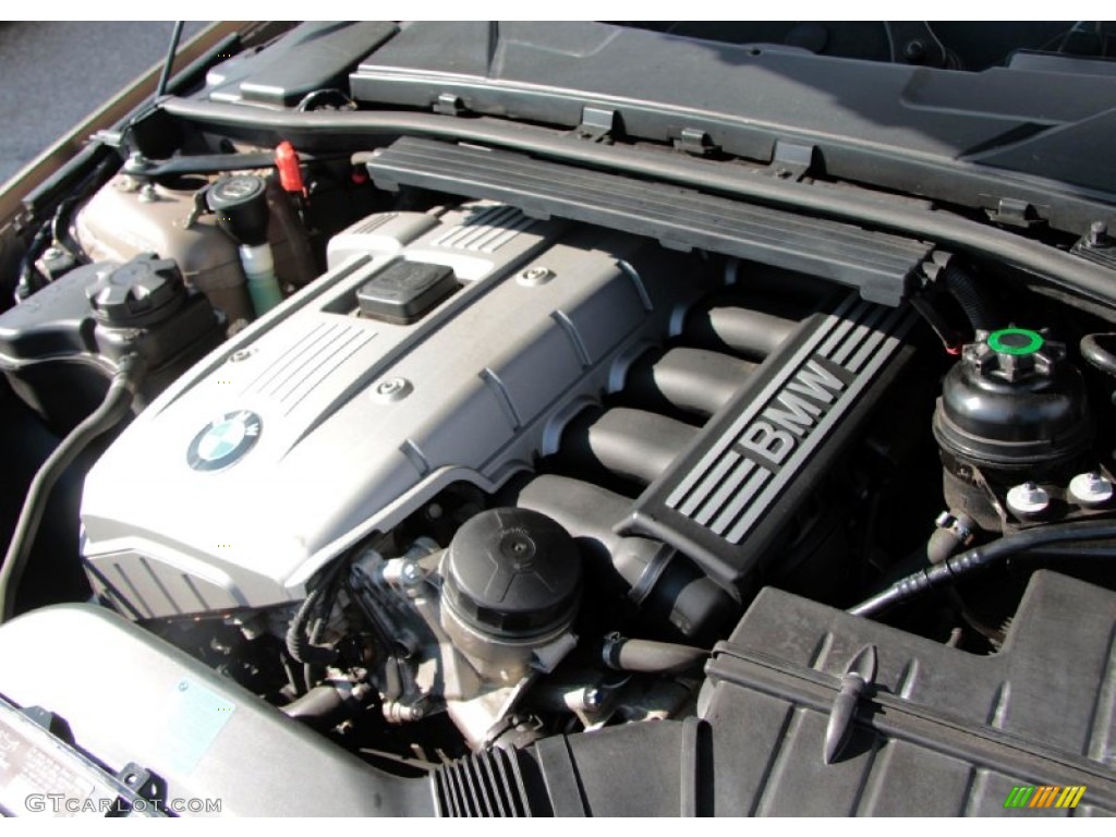 2006 BMW 3 Series 330xi Sedan Engine Photos