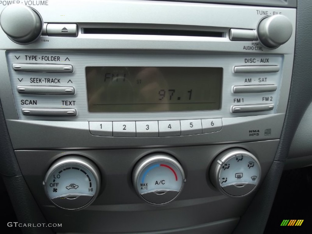 2010 Toyota Camry LE Audio System Photo #77718698