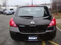 Super Black - Versa 1.8 S Hatchback Photo No. 3