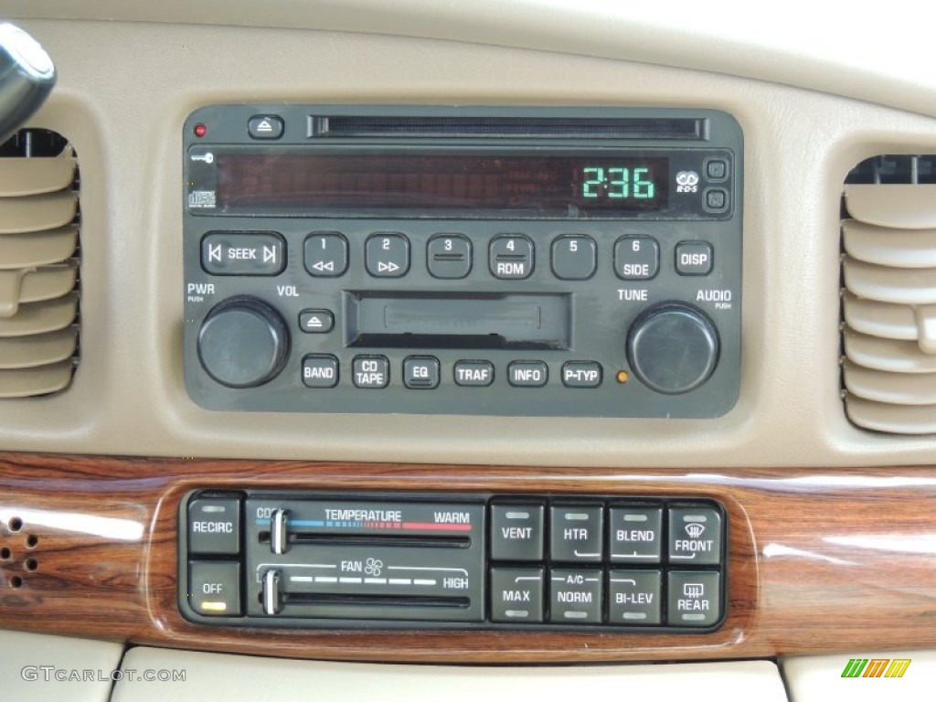 2004 Buick LeSabre Custom Audio System Photo #77719995