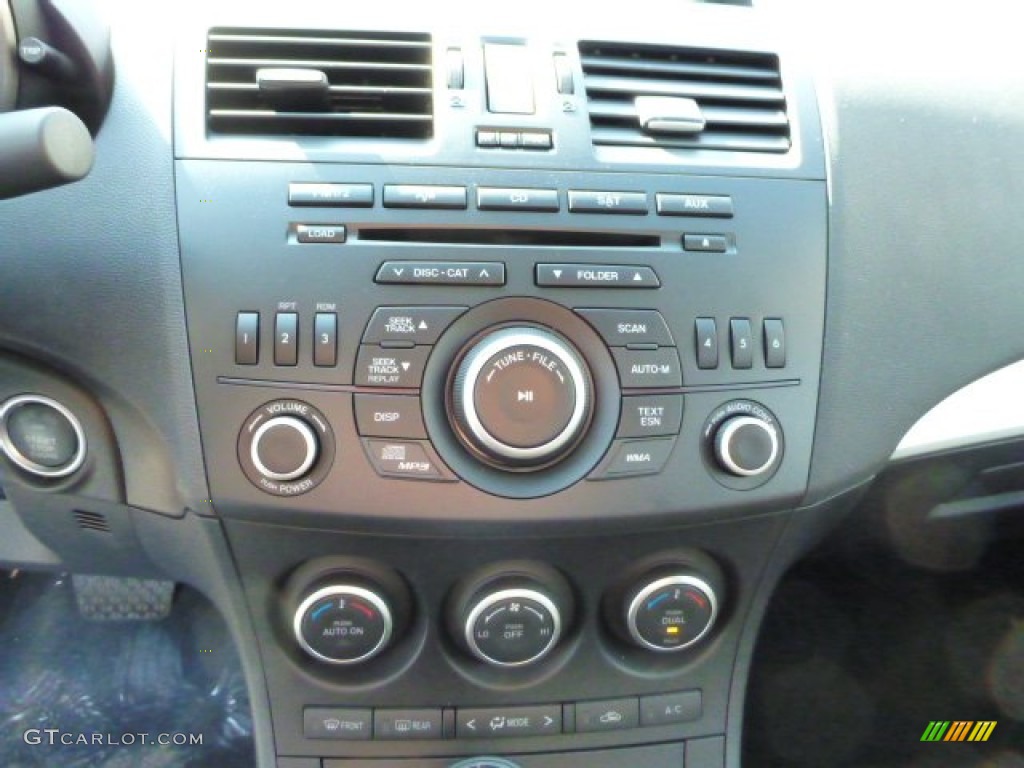 2013 Mazda MAZDA3 i Touring 4 Door Controls Photo #77720822