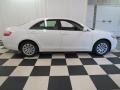 Super White - Camry LE Photo No. 27