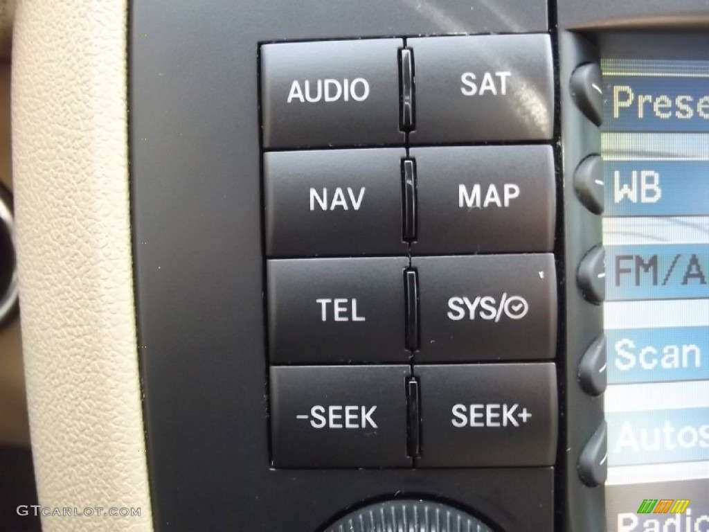 2008 Mercedes-Benz R 350 4Matic Controls Photo #77722305