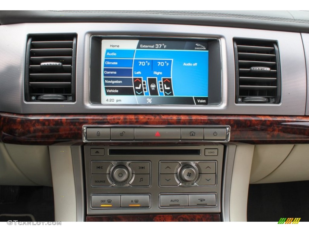 2009 Jaguar XF Supercharged Controls Photo #77722989