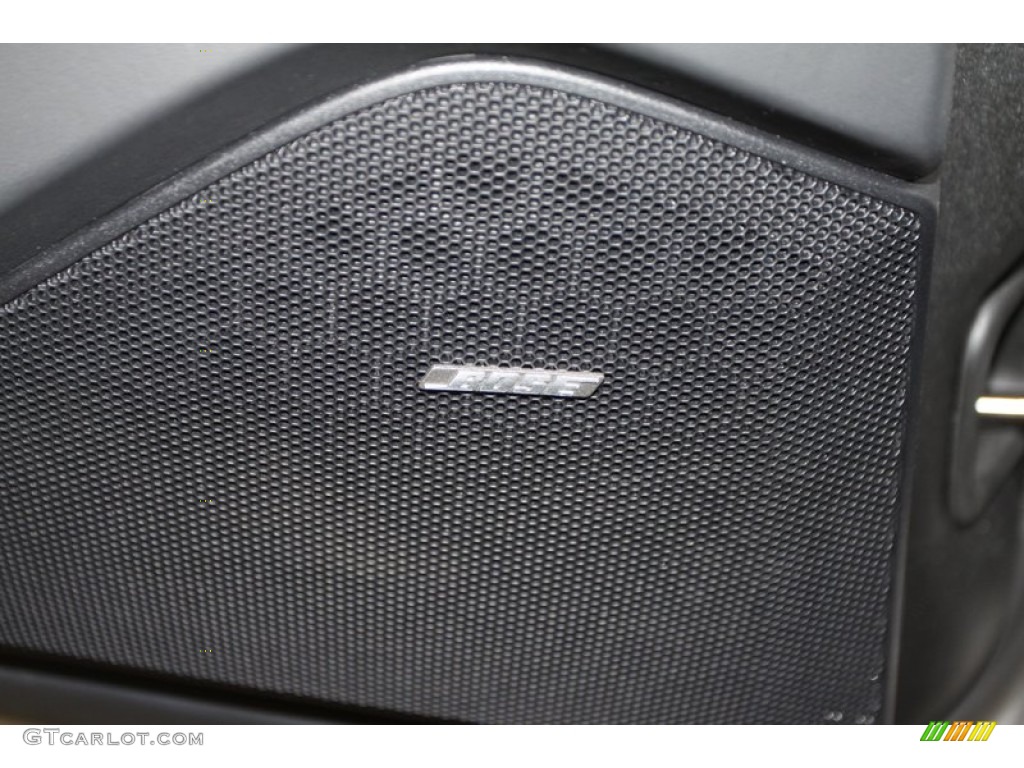 2011 Porsche Panamera S Audio System Photos