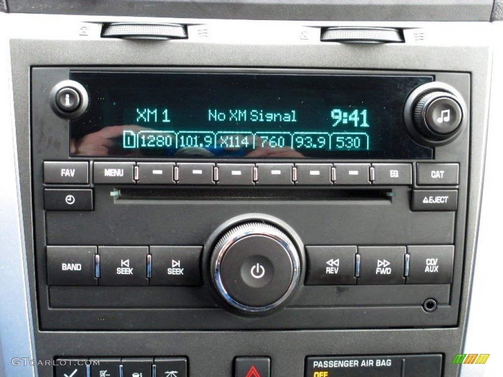 2011 Chevrolet Traverse LT AWD Audio System Photos