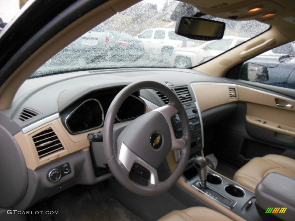 Cashmere/Dark Gray Interior 2009 Chevrolet Traverse LT AWD Photo #77726568