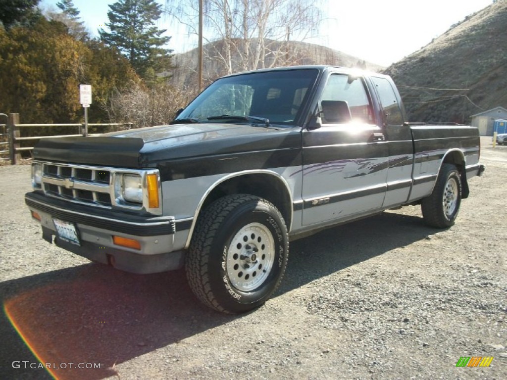 1993 S10 Extended Cab - Black / Gray photo #5