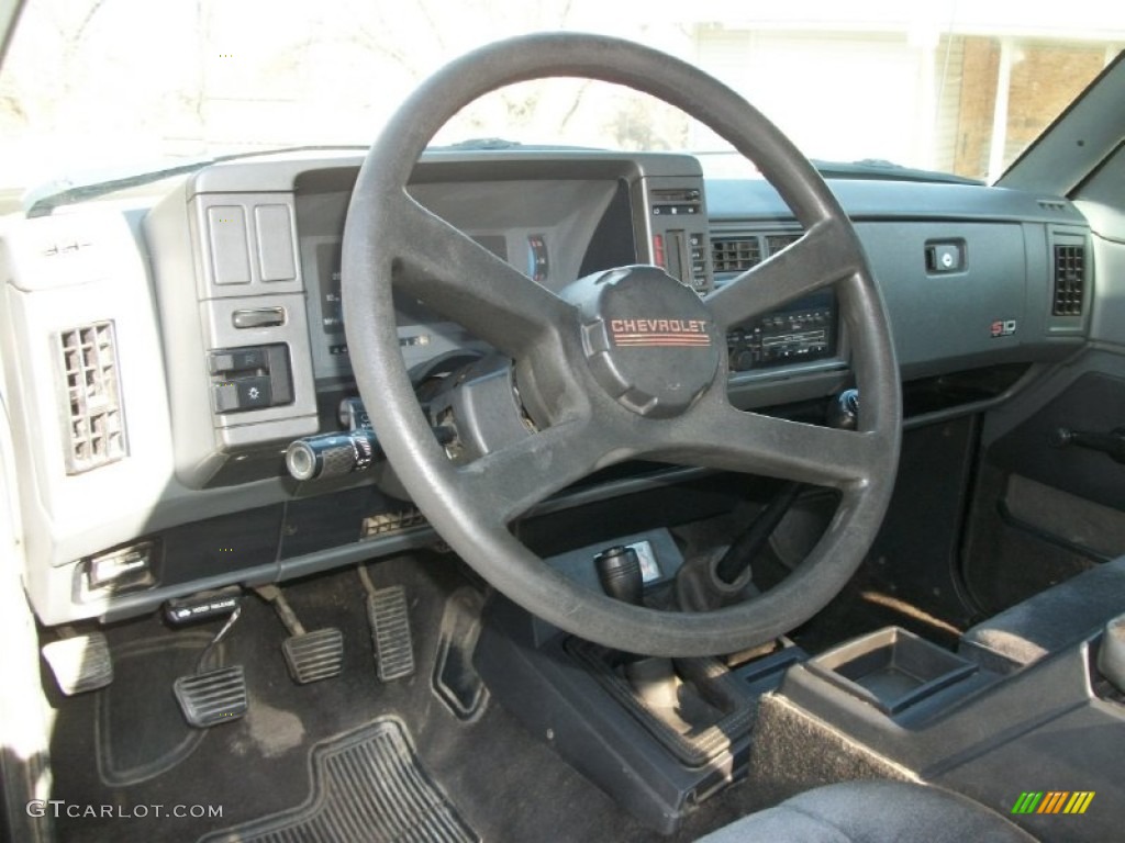 1993 S10 Extended Cab - Black / Gray photo #7