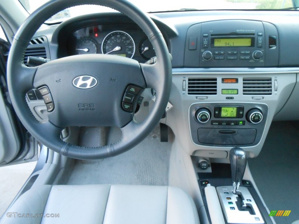 2008 Hyundai Sonata Limited V6 Gray Dashboard Photo #77728179