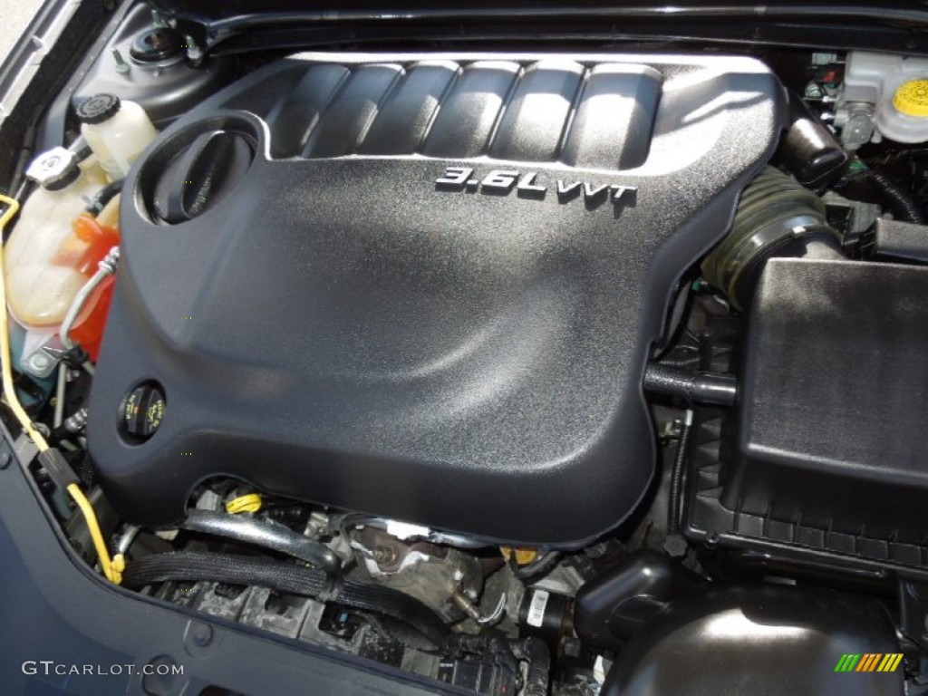 2011 Chrysler 200 S Engine Photos