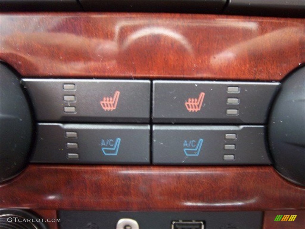 2009 Ford F150 King Ranch SuperCrew 4x4 Controls Photo #77731341