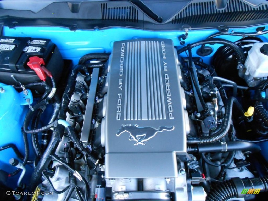 2010 Ford Mustang GT Premium Coupe 4.6 Liter SOHC 24-Valve VVT V8 Engine Photo #77731821