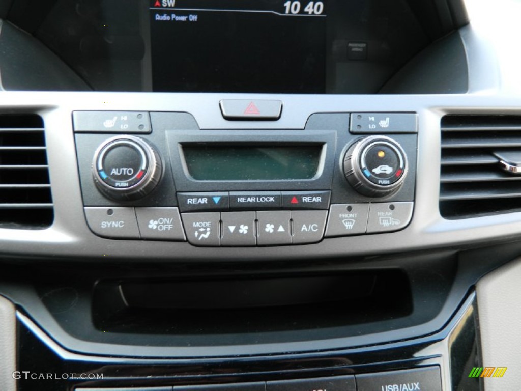 2013 Honda Odyssey EX-L Controls Photo #77732106
