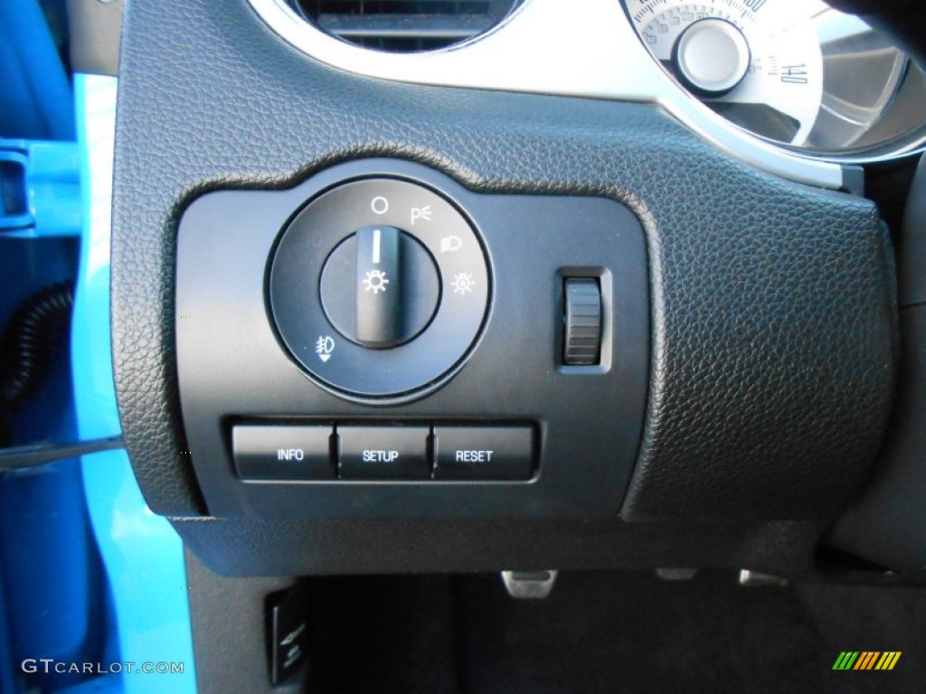 2010 Ford Mustang GT Premium Coupe Controls Photo #77732194