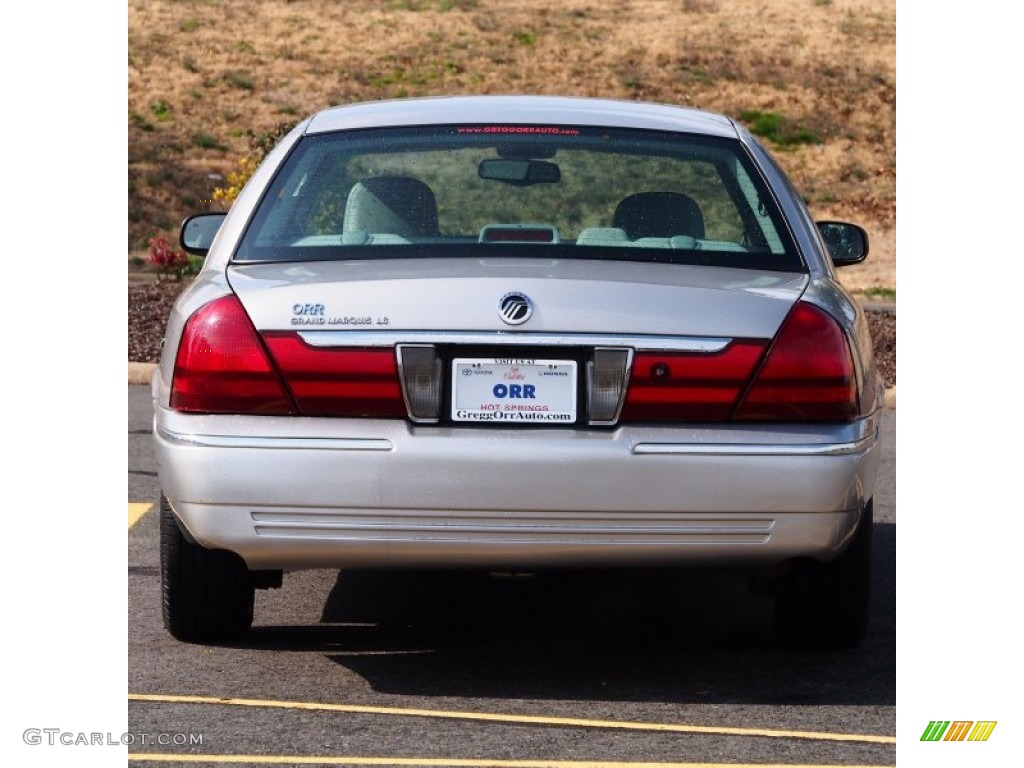 2004 Grand Marquis LS - Silver Birch Metallic / Light Flint photo #5