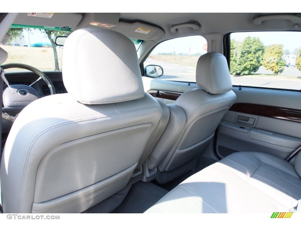 2004 Grand Marquis LS - Silver Birch Metallic / Light Flint photo #17