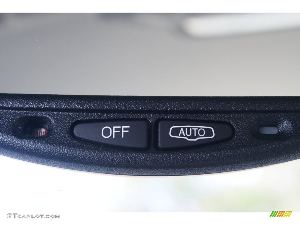 2004 Grand Marquis LS - Silver Birch Metallic / Light Flint photo #24