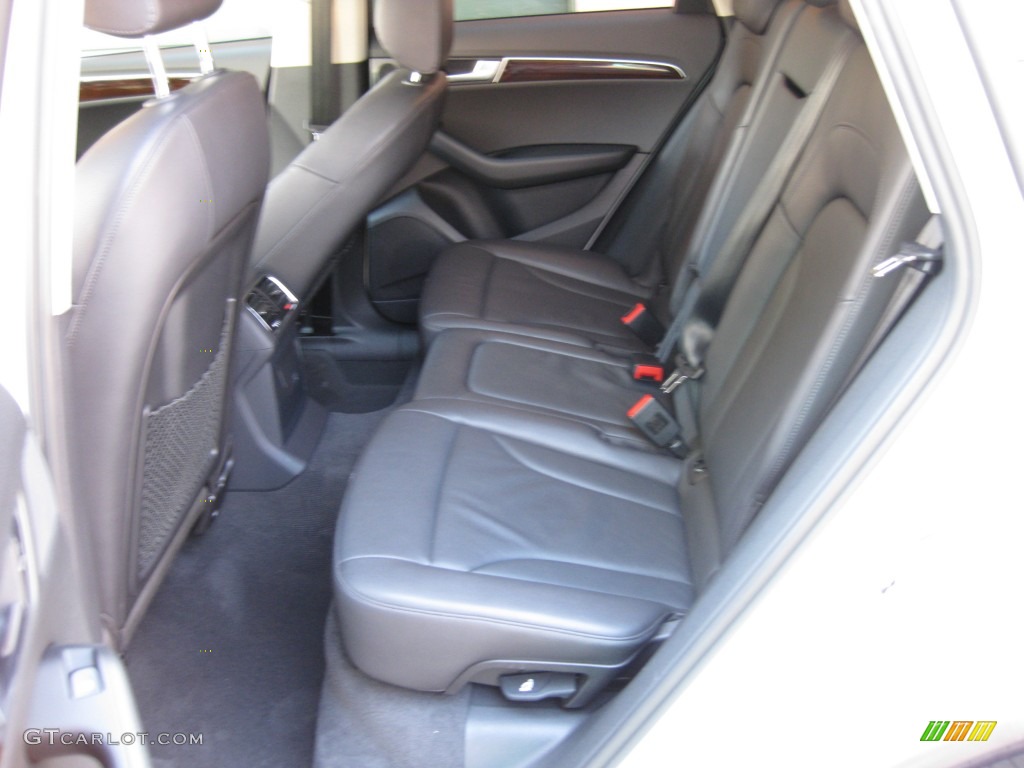 Black Interior 2010 Audi Q5 3.2 quattro Photo #77734171