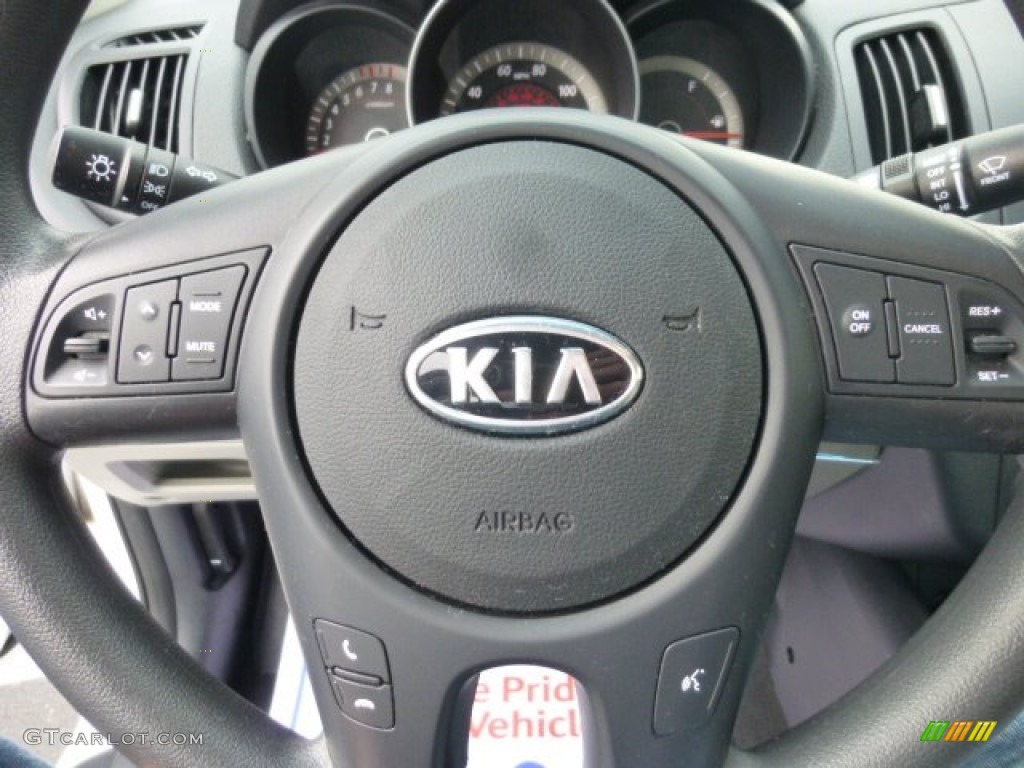 2011 Kia Forte EX Controls Photo #77734661