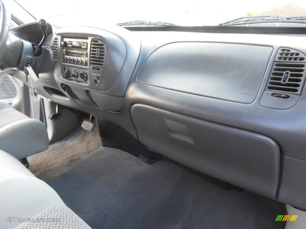 2003 F150 XLT SuperCab - Silver Metallic / Medium Graphite Grey photo #22