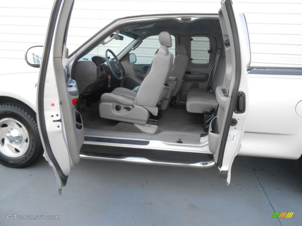 Medium Graphite Grey Interior 2003 Ford F150 XLT SuperCab Photo #77735520