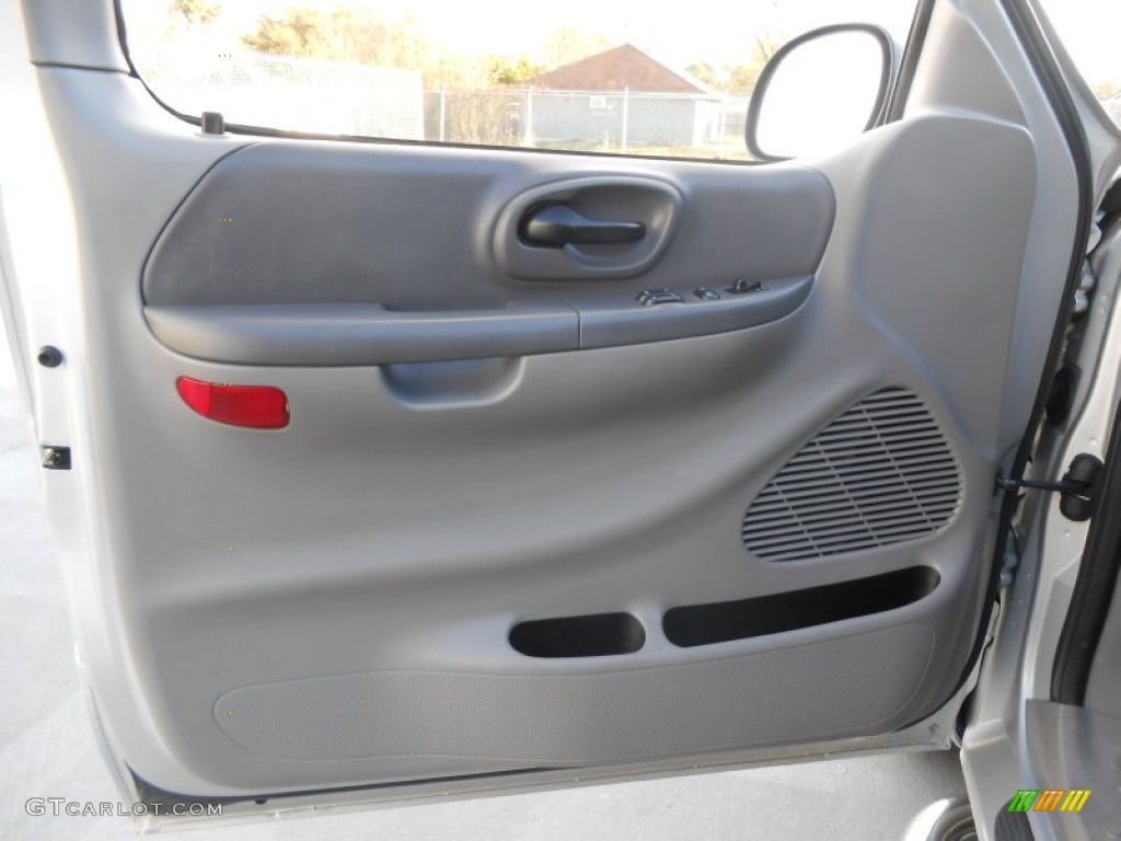 2003 F150 XLT SuperCab - Silver Metallic / Medium Graphite Grey photo #30
