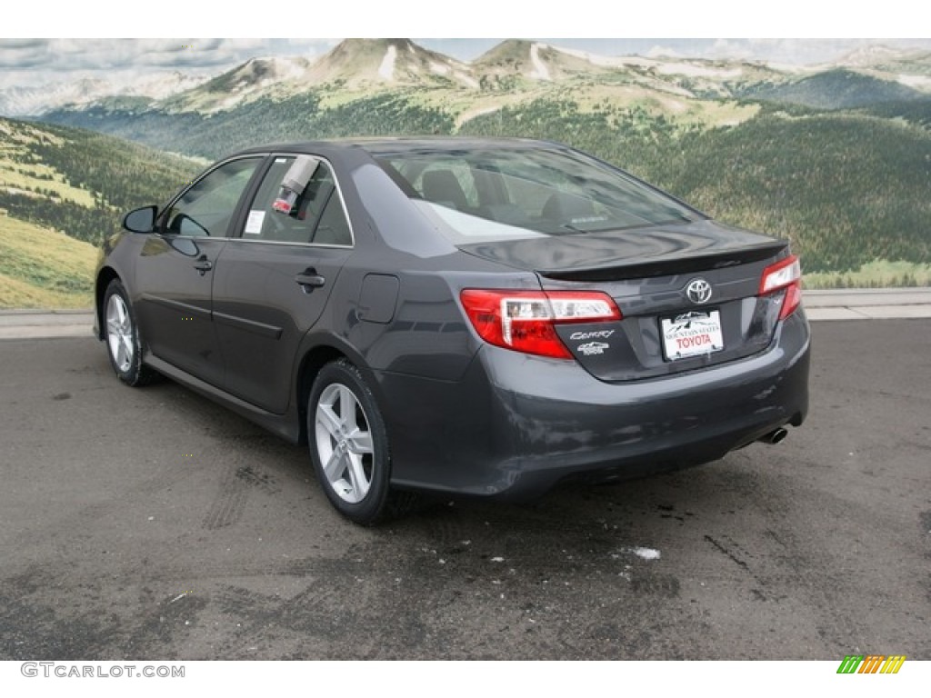 2013 Camry SE - Magnetic Gray Metallic / Black/Ash photo #2