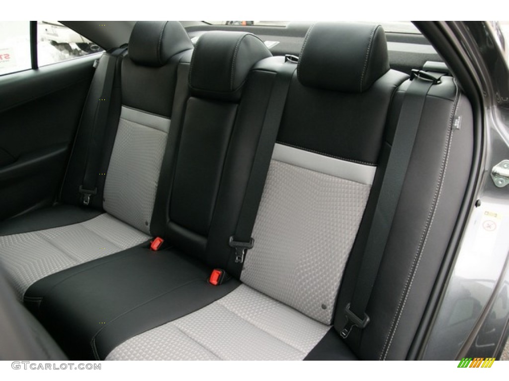 2013 Camry SE - Magnetic Gray Metallic / Black/Ash photo #7