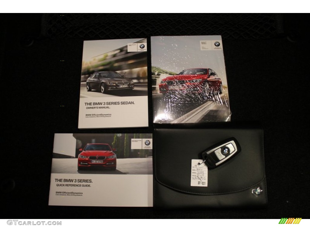 2013 BMW 3 Series 328i Sedan Books/Manuals Photos