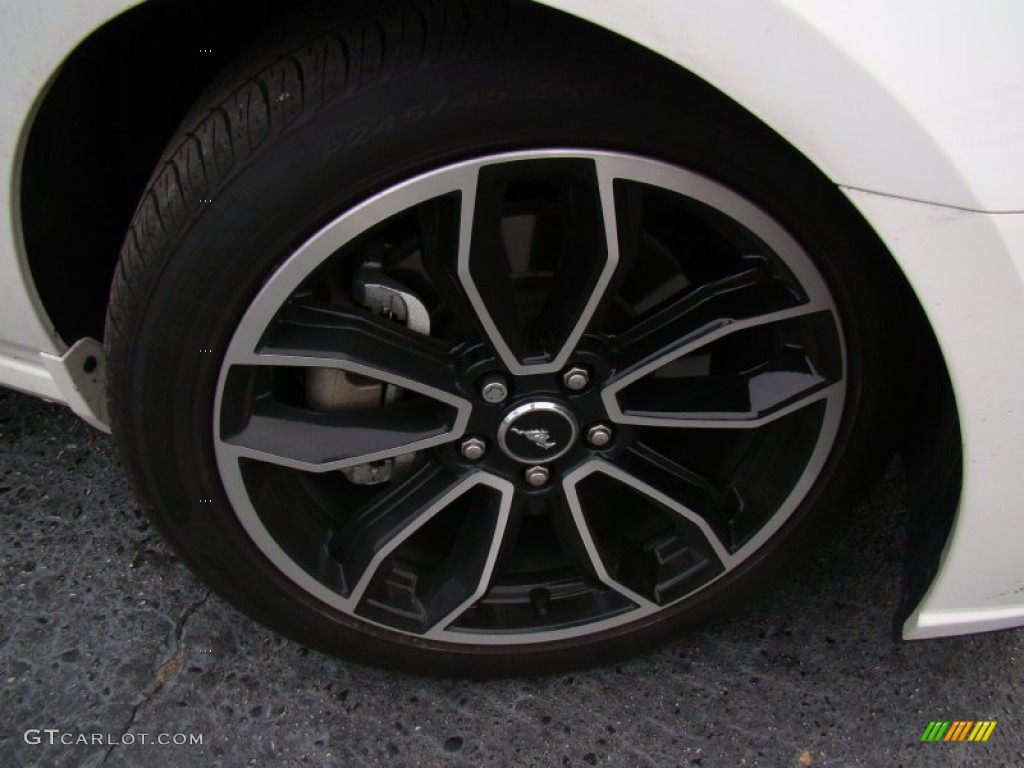 2013 Ford Mustang GT Premium Convertible Wheel Photo #77738598