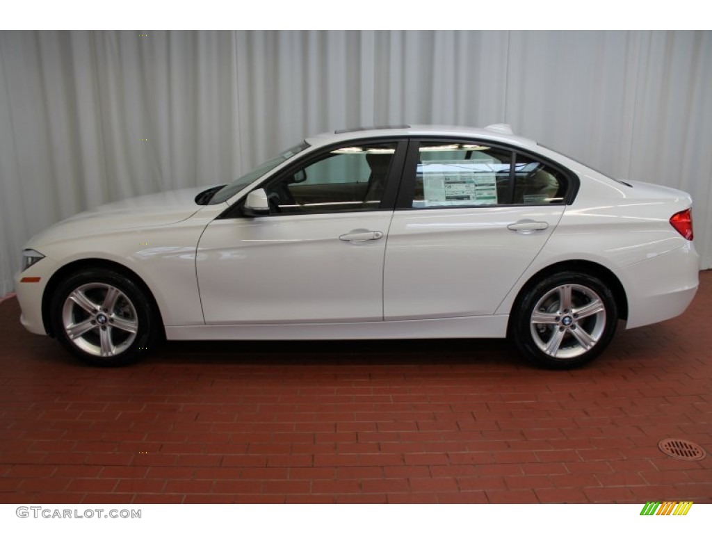2013 3 Series 328i xDrive Sedan - Alpine White / Venetian Beige photo #4