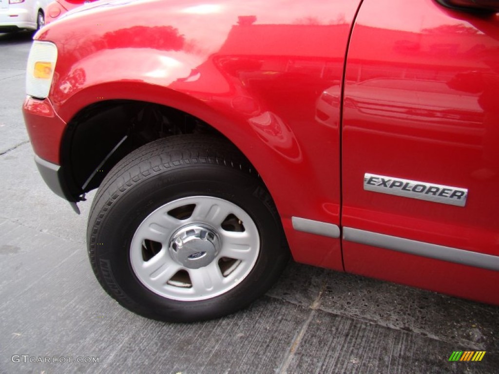 2006 Explorer XLS - Redfire Metallic / Camel photo #29