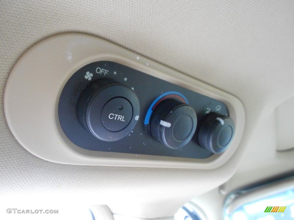 2006 Honda Odyssey EX-L Controls Photo #77739965