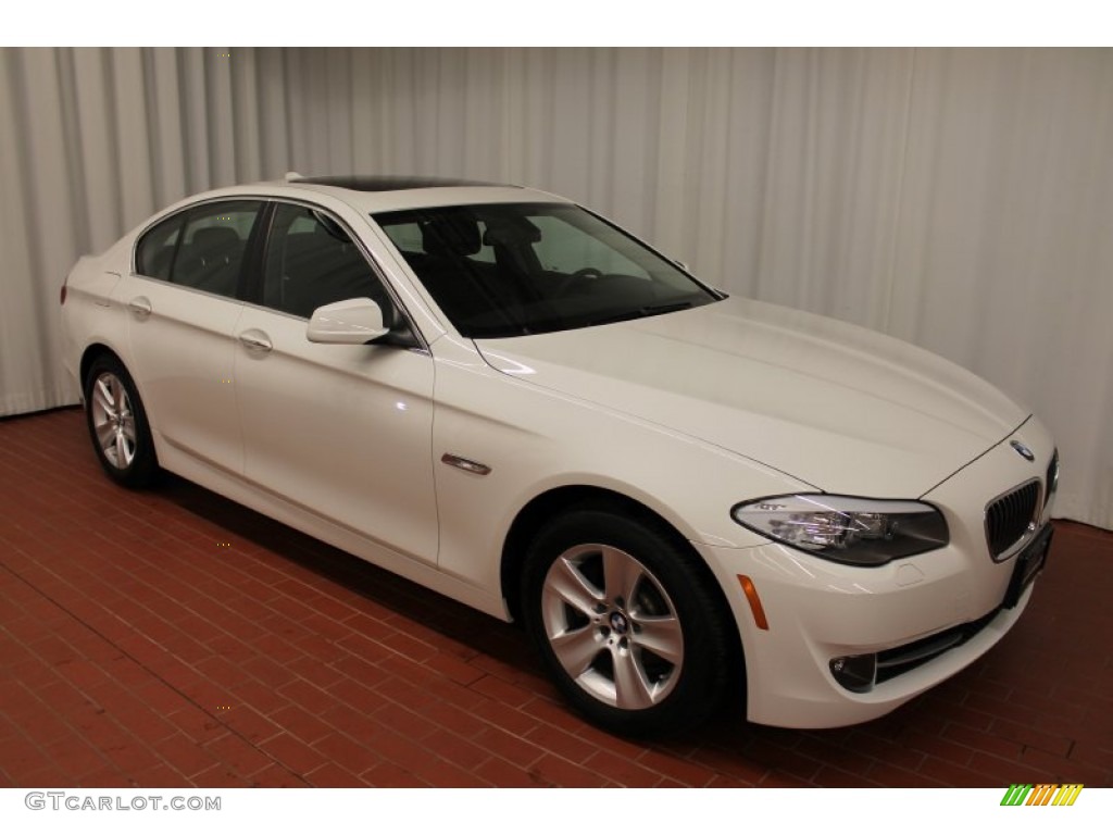 2013 5 Series 528i xDrive Sedan - Alpine White / Black photo #1