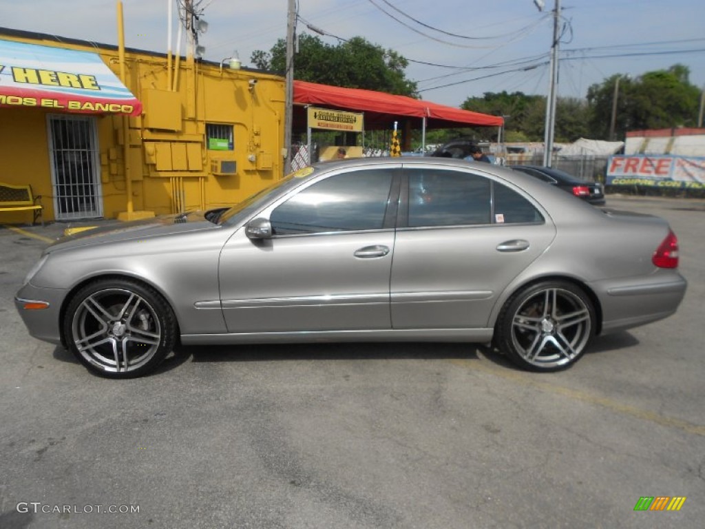 2004 E 320 Sedan - Desert Silver Metallic / Black photo #4