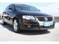 Deep Black - Passat Komfort Sedan Photo No. 1
