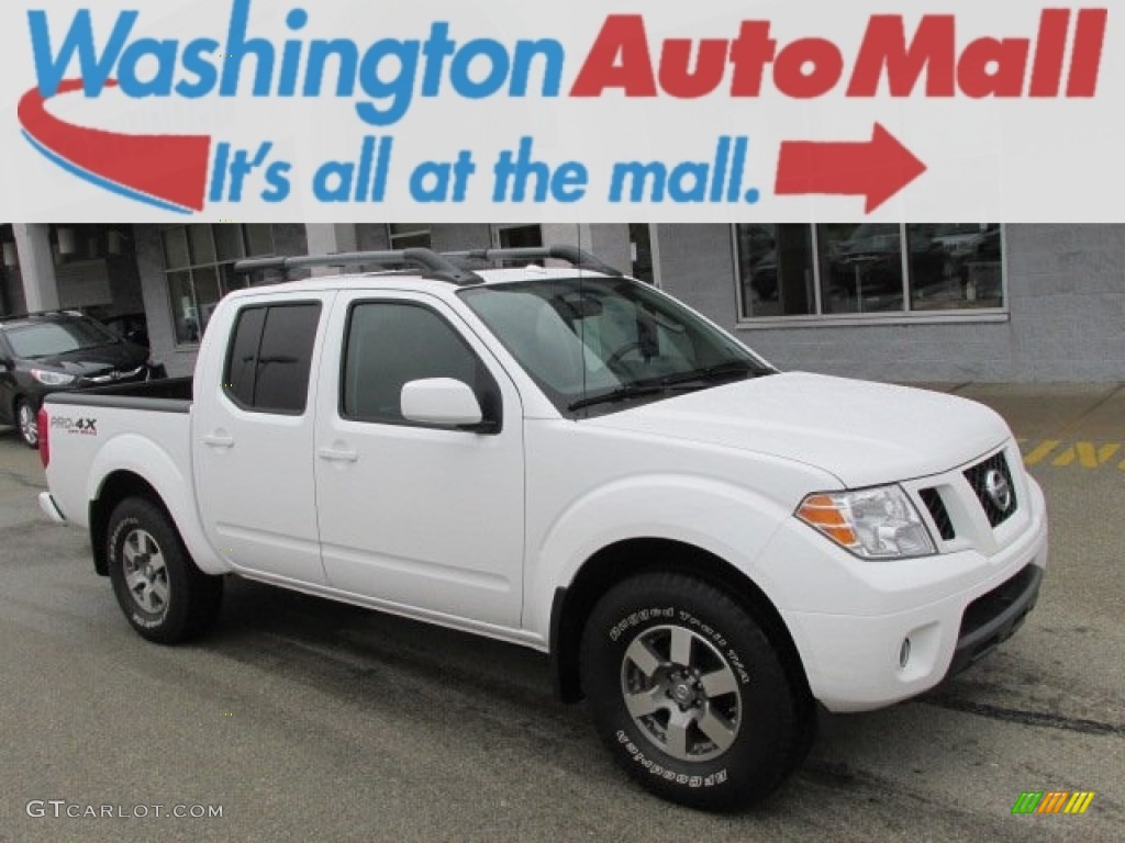 Avalanche White Nissan Frontier