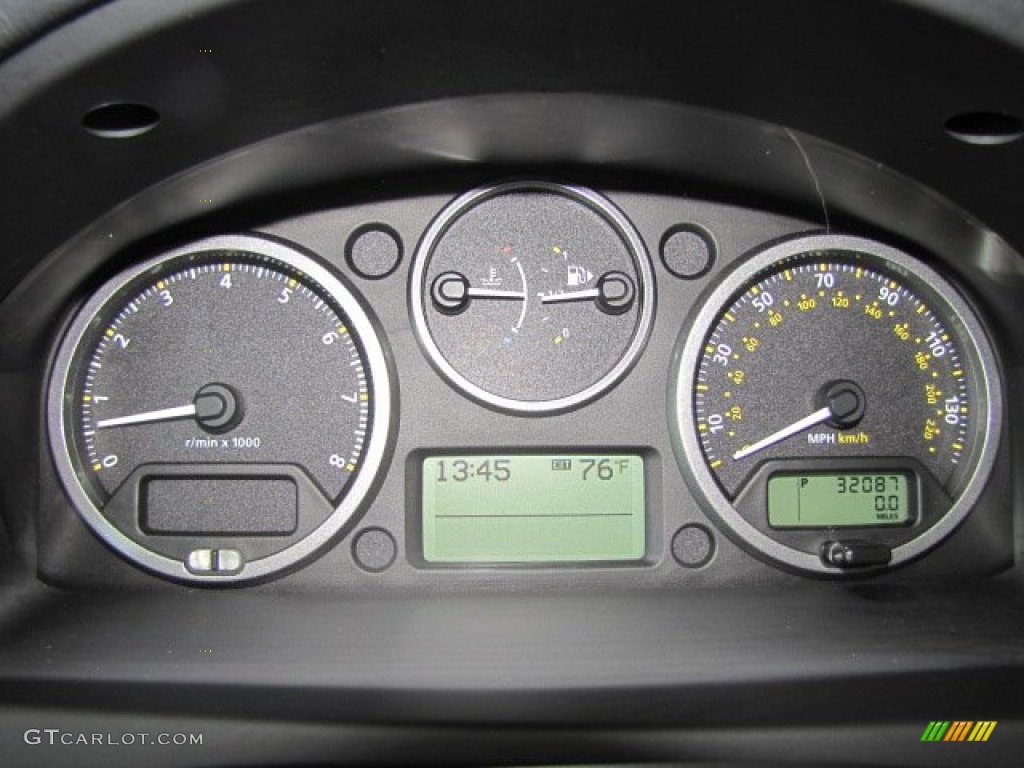 2010 Land Rover LR2 HSE Gauges Photo #77741151