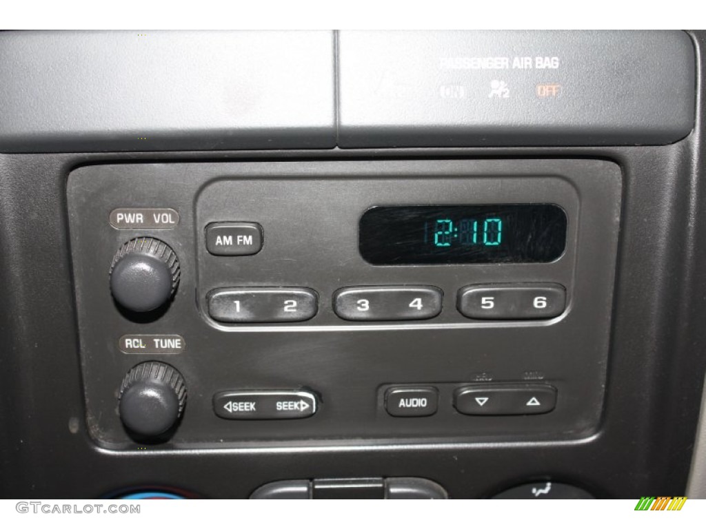 2006 Isuzu i-Series Truck i-280 S Extended Cab Audio System Photos