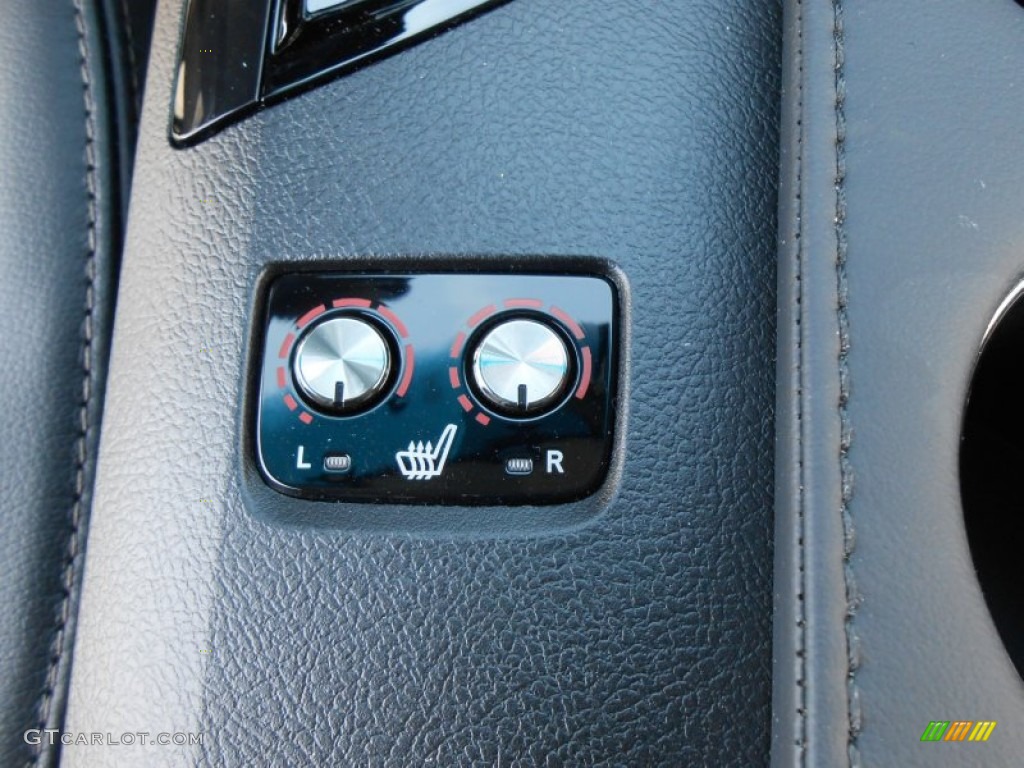 2013 Toyota Avalon XLE Controls Photo #77742309
