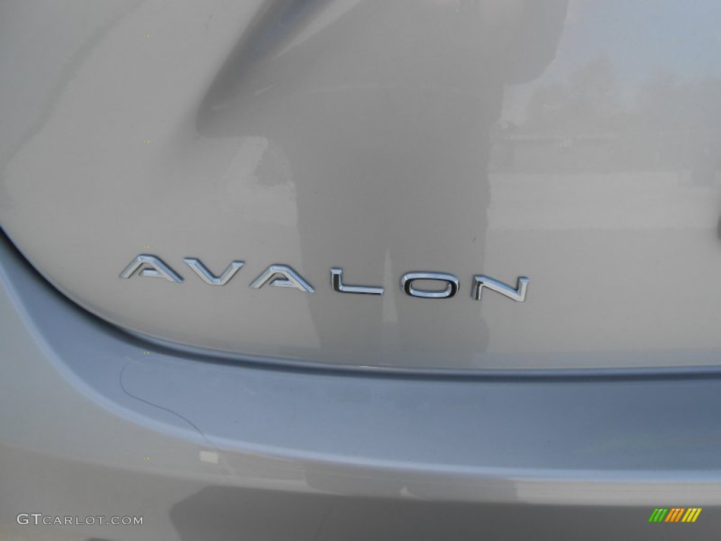 2013 Avalon Limited - Classic Silver Metallic / Light Gray photo #6