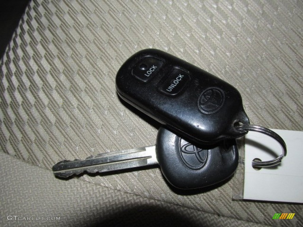 2005 Toyota Highlander V6 4WD Keys Photos