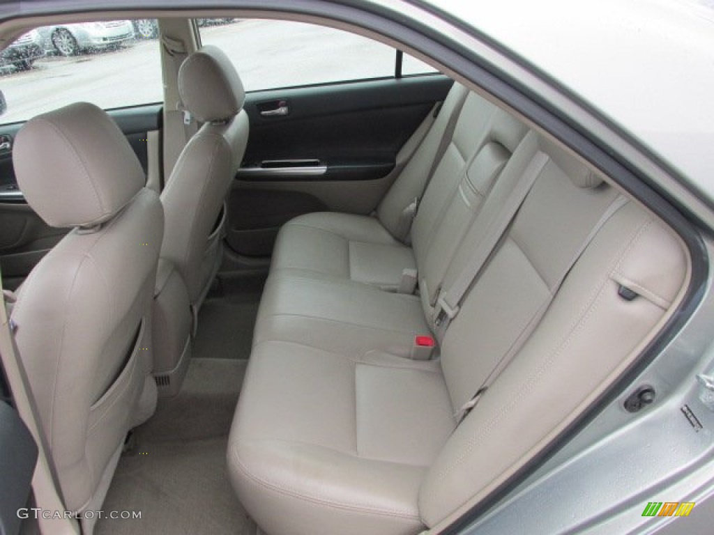 2005 Toyota Camry SE Rear Seat Photos