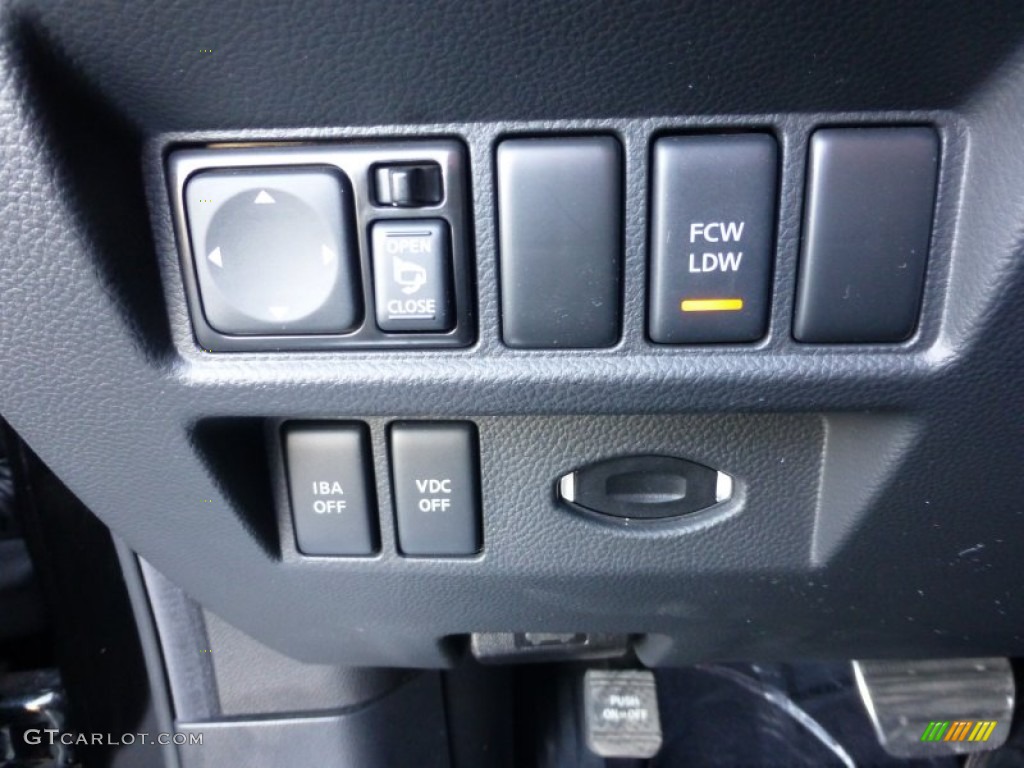 2011 Infiniti FX 50 AWD Controls Photo #77744269
