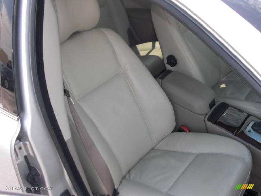 2006 XC90 2.5T - Silver Metallic / Taupe/Light Taupe photo #10