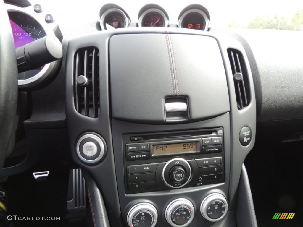 2010 Nissan 370Z NISMO Coupe Controls Photo #77745261